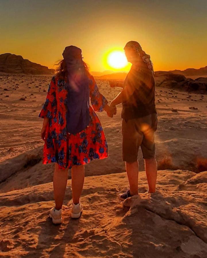 Moon City With Sunset Tour Wadi Rum Esterno foto