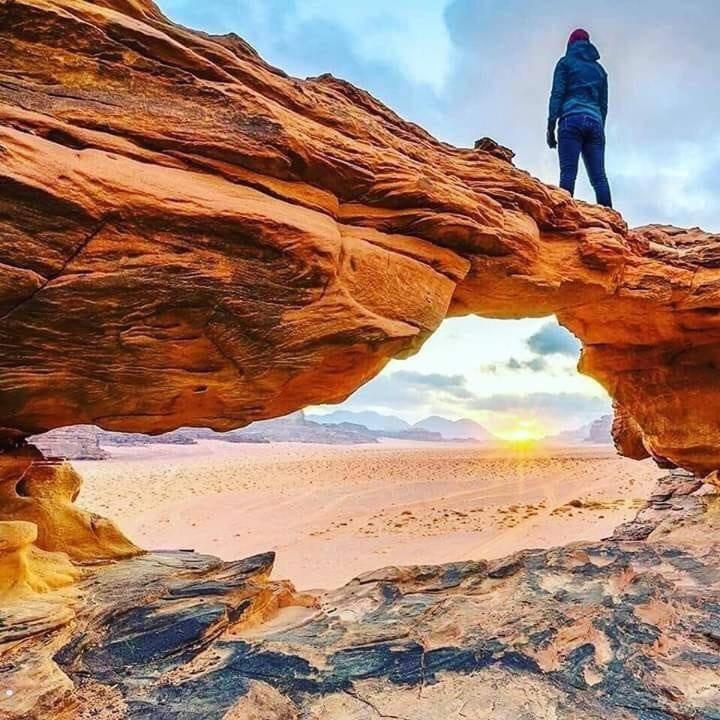 Moon City With Sunset Tour Wadi Rum Esterno foto