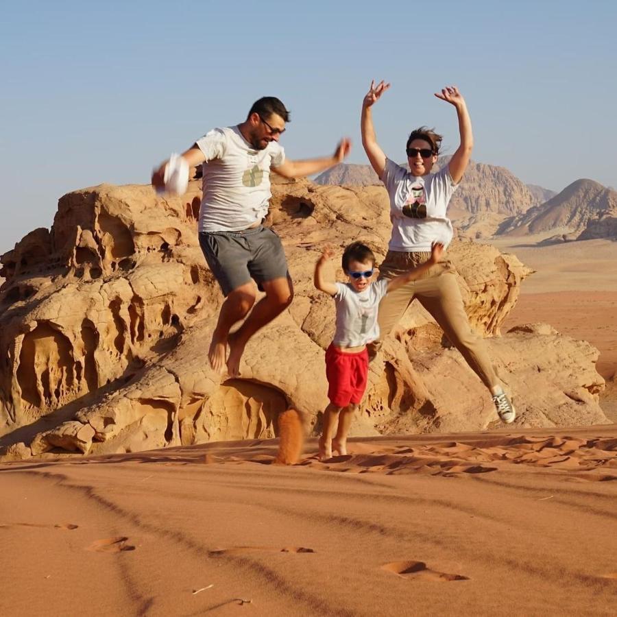 Moon City With Sunset Tour Wadi Rum Esterno foto