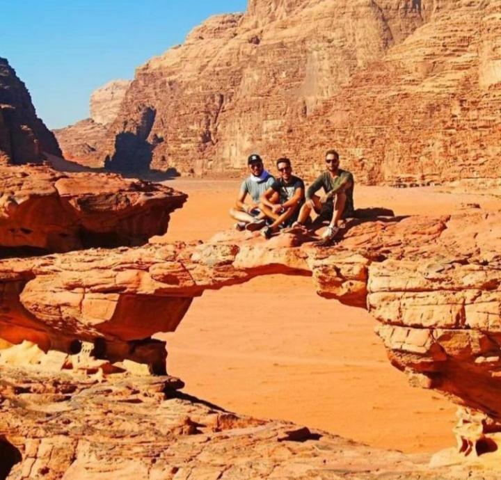 Moon City With Sunset Tour Wadi Rum Esterno foto