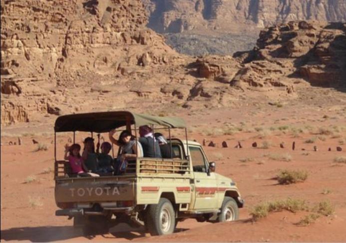 Moon City With Sunset Tour Wadi Rum Esterno foto
