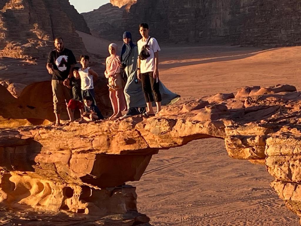 Moon City With Sunset Tour Wadi Rum Esterno foto