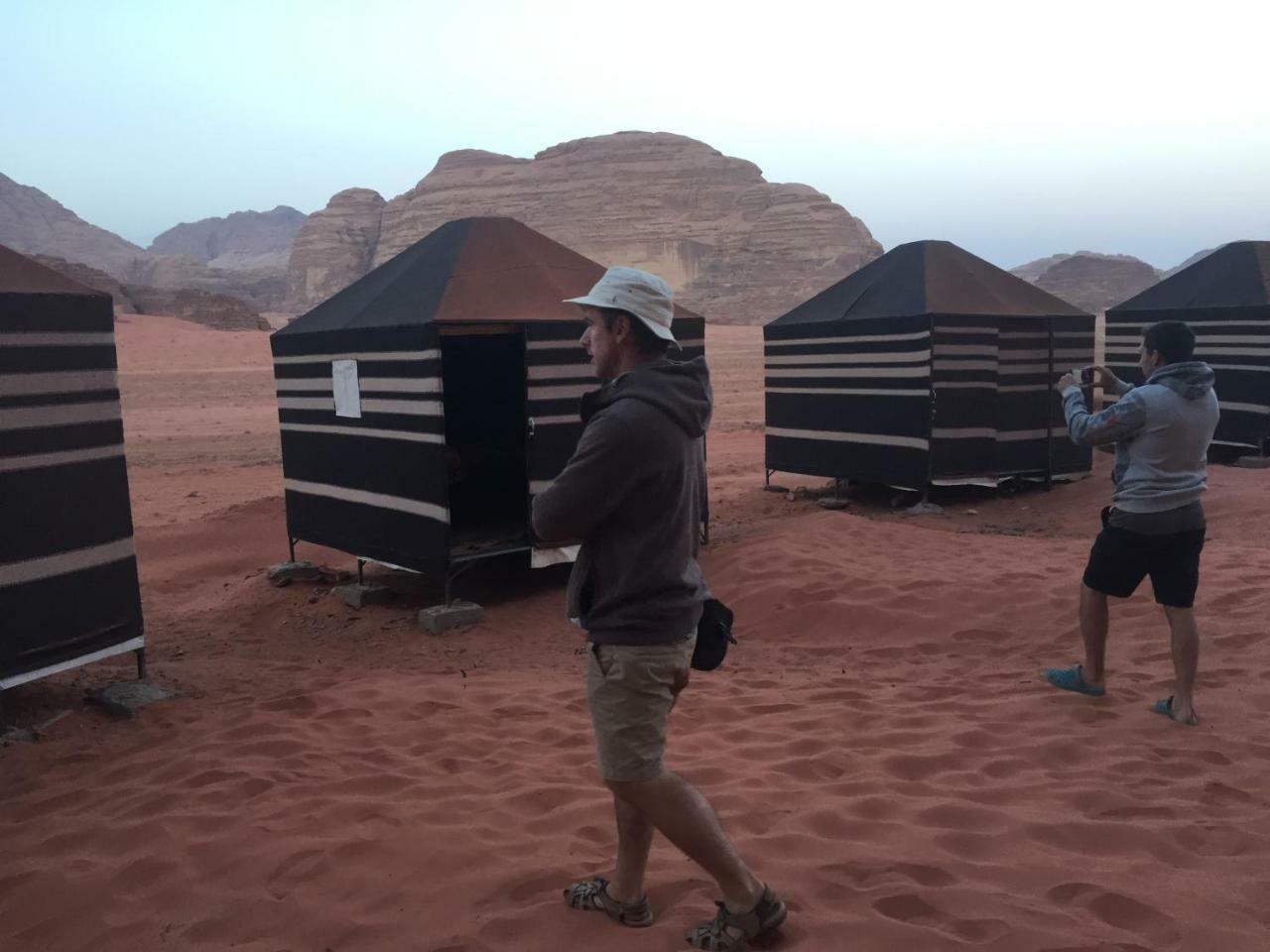 Moon City With Sunset Tour Wadi Rum Esterno foto